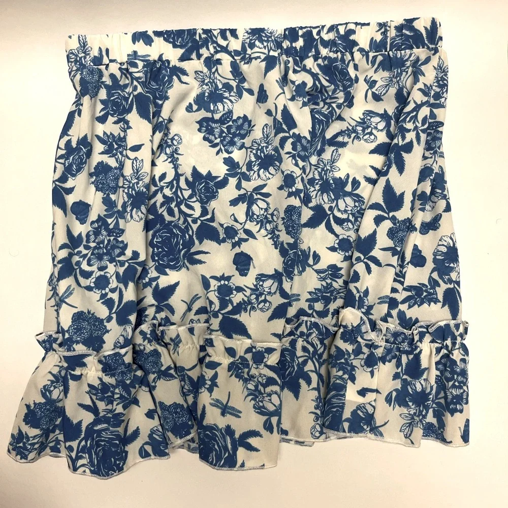 ❤️ FREE with any purchase 🙏🏽 Shein 💙🩵 Ruffle Hem Skirt Floral Pattern - Picture 3 of 15